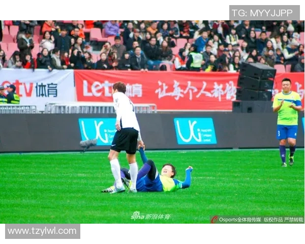 足球明星个人绝技集锦视频展现精彩瞬间与技巧魅力